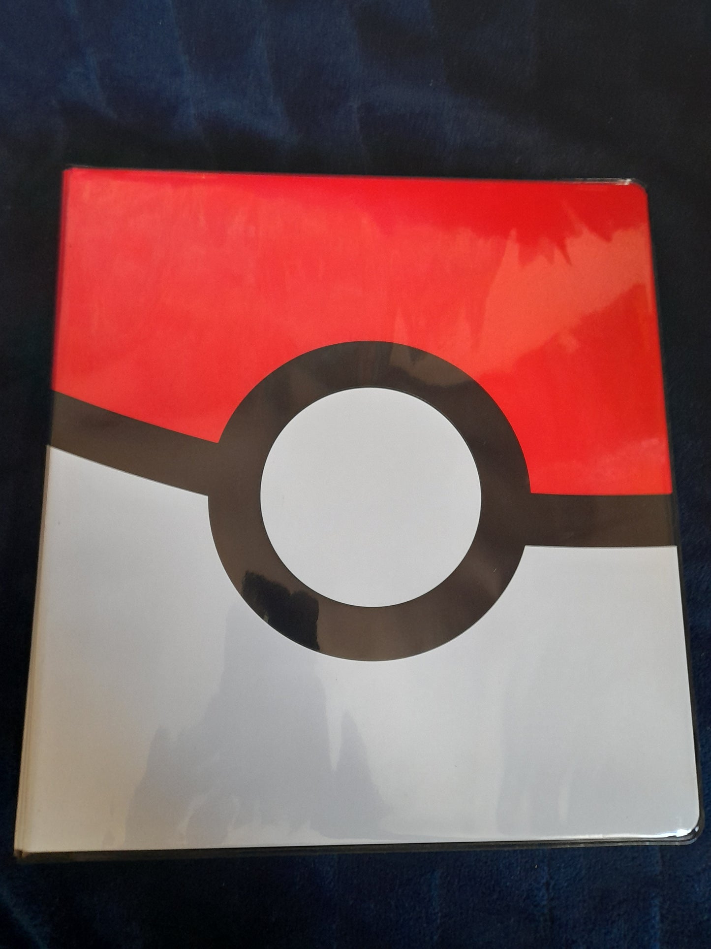 Pokémon Ultra Pro Classeur illustré Pokéball avec ou sans Feuilles au choix